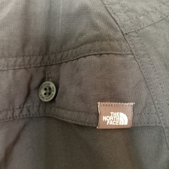 THE NORTH FACE Black Cargo Shorts Size 12 - Picture 4 of 6